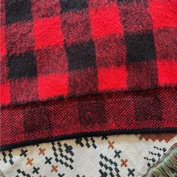 Boutique Buffalo check hi low sweater - Picture 2 of 2